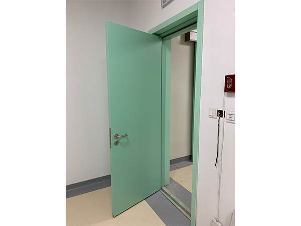 平开防护门